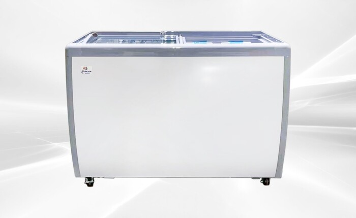 49 Inch Ice Cream Glass Freezer Dipping Cabinet Rental for rent in Junction, UT