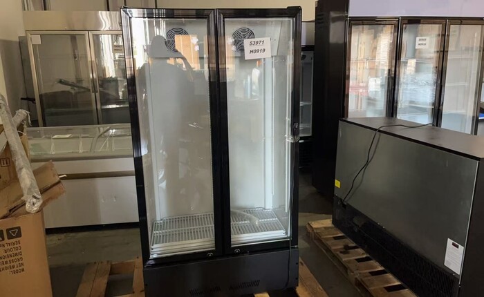 39 ins Merchandising door cooler Rental for rent in Trinity, TX