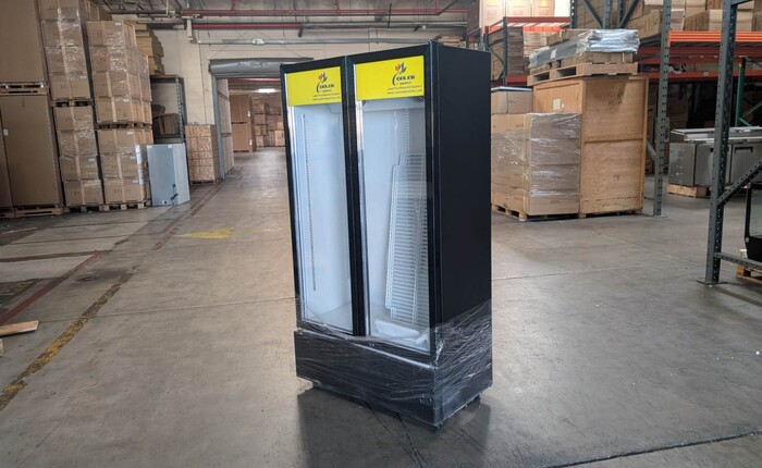 39 ins Merchandising door cooler Rental for rent in Fruithurst, AL