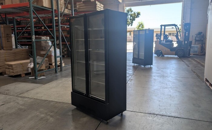 39 ins Merchandising door cooler Rental for rent in Enumclaw, WA