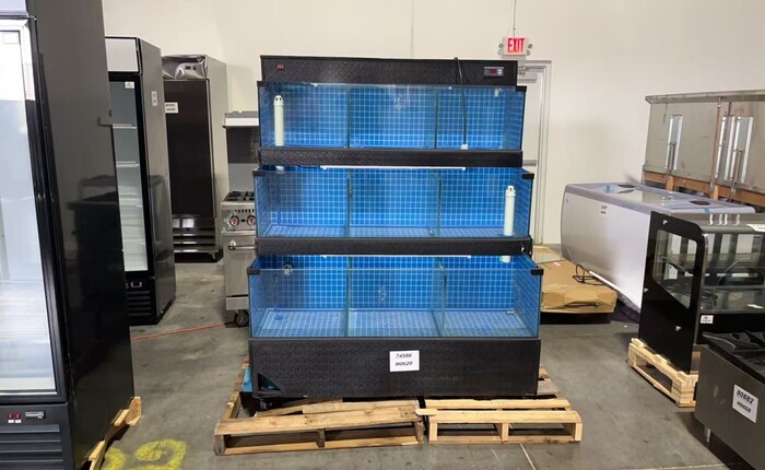 Sea Water Seafood Lobster Display Case Rental for rent in Tool, TX
